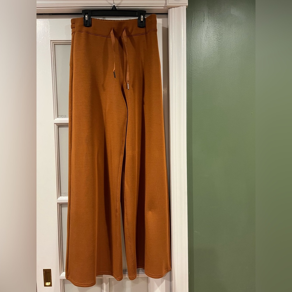 Spanx Butterscotch AIRESSENTIALS Leggings
